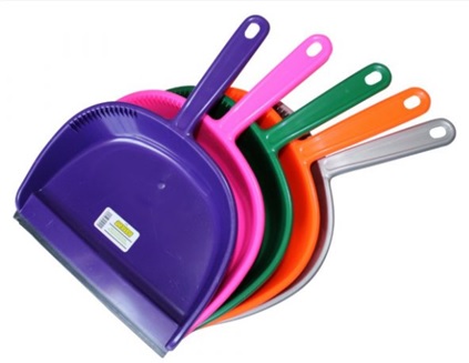 RECOGEDOR MANUAL PLASTICO